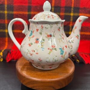 Kent Ashley Grace Collection Porcelain Teapot All Over Floral England Cottagecor